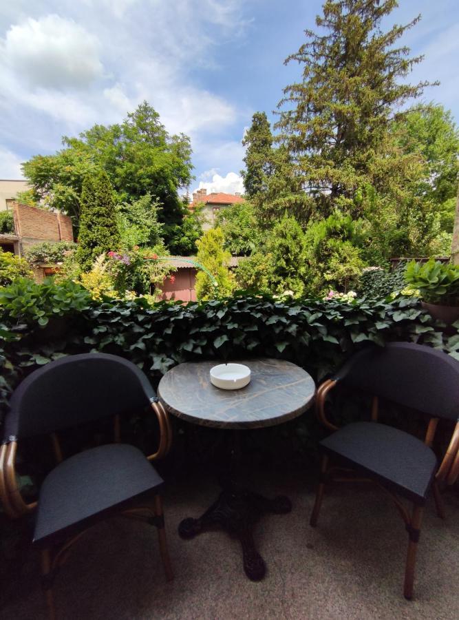 Flora Apartment Novi Sad Bagian luar foto